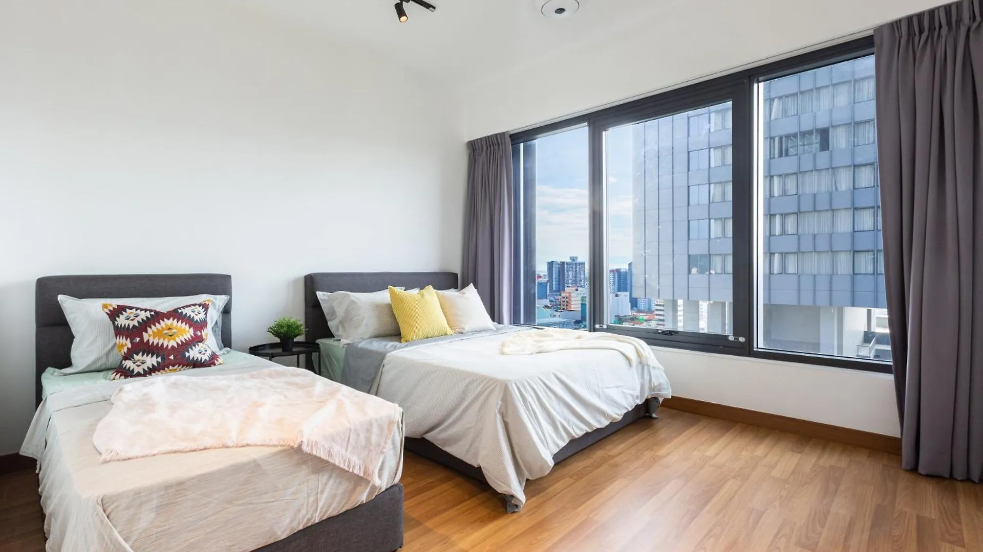 Tropicana 218 Macalister George Town Apartment
